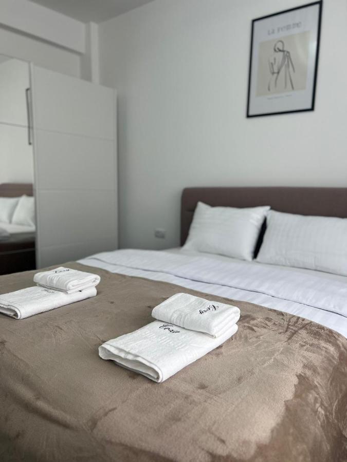 Marvellous Aparthotel With Master Apartments Suceava Bagian luar foto