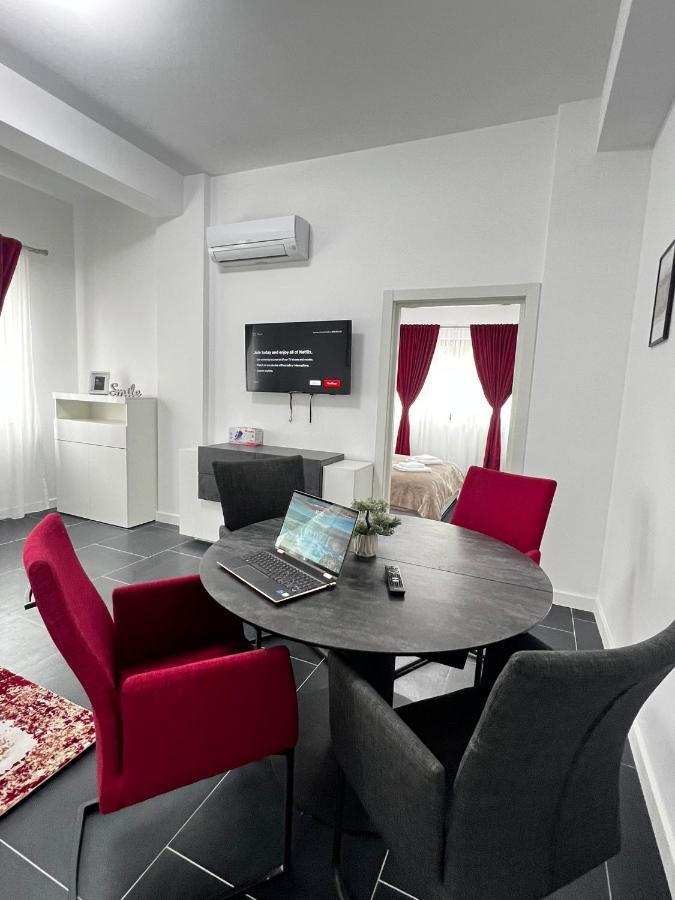 Marvellous Aparthotel With Master Apartments Suceava Bagian luar foto