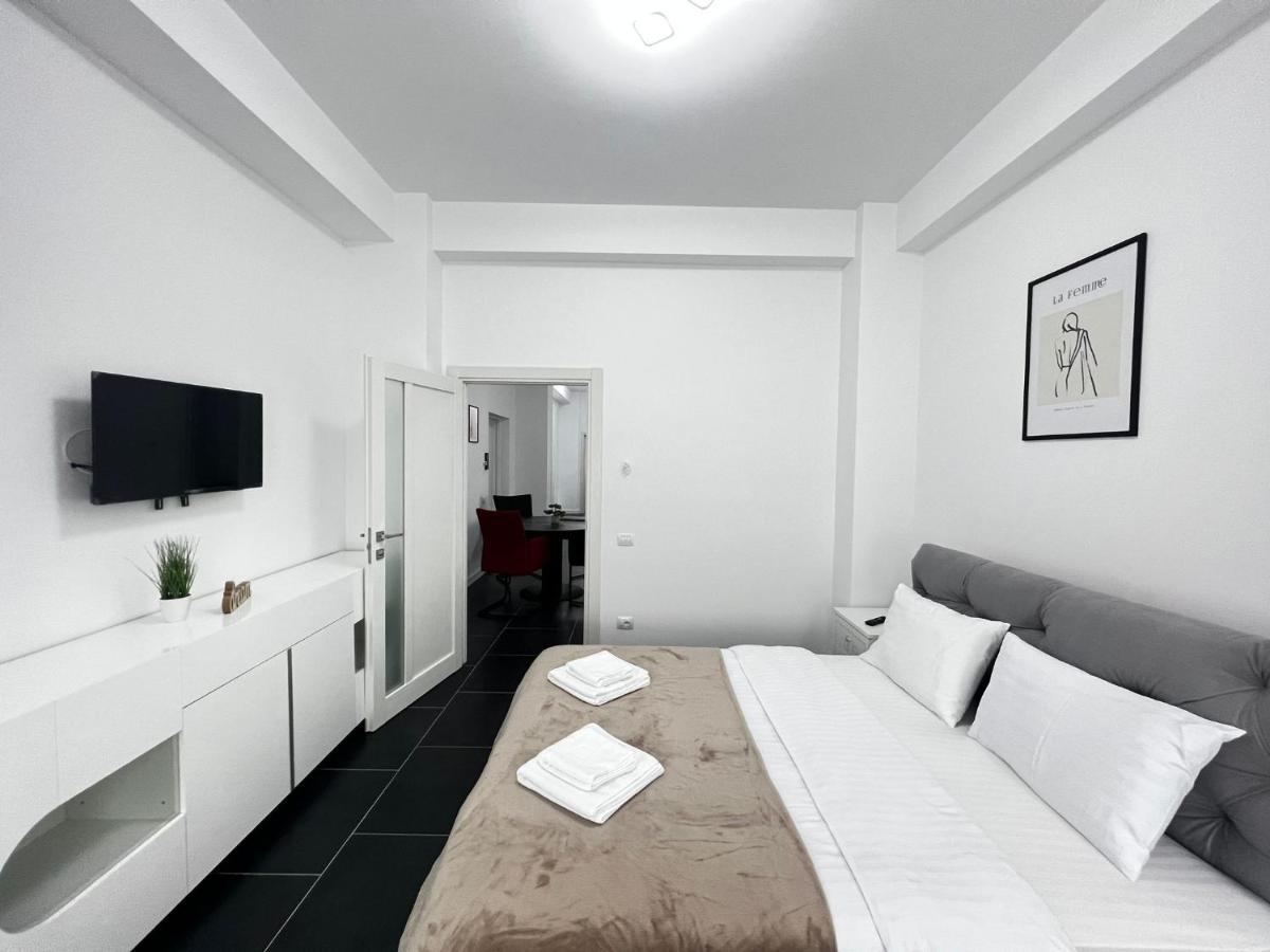 Marvellous Aparthotel With Master Apartments Suceava Bagian luar foto