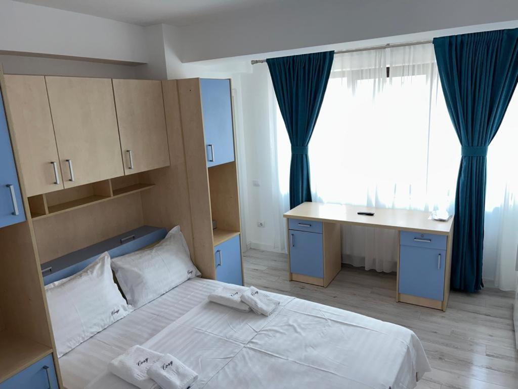 Marvellous Aparthotel With Master Apartments Suceava Bagian luar foto